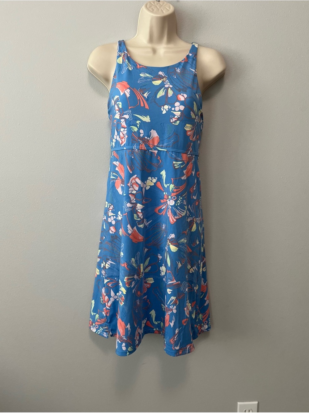 Carve Designs Zuri Active Dress Size M  NWT!